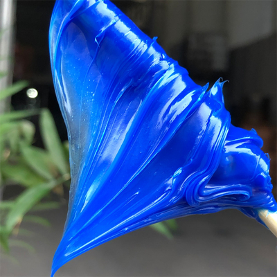 Erleben Sie die Kraft von Ultra-Lube 4X Blau-Weiß-Lithium-Fett für schwere Maschinen